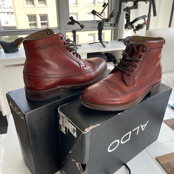 Mens ChurchHill Boots - Picture 3 of 9